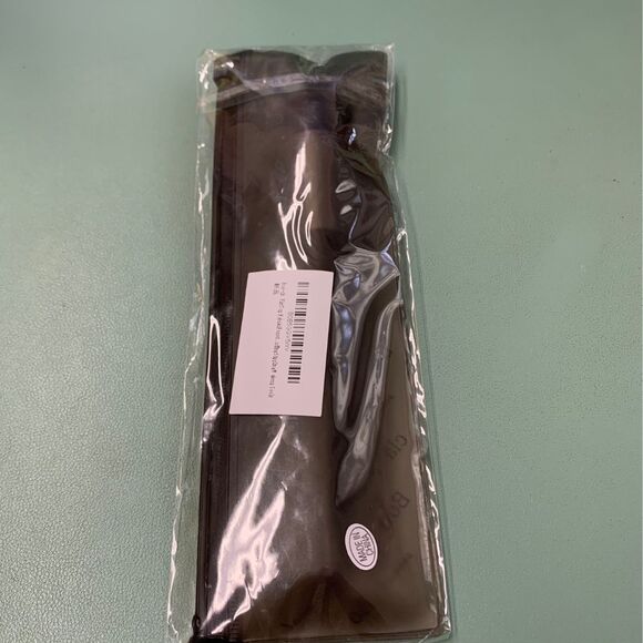 New Flat Top Brush for Liquid & Mineral Foundation Makeup Tool Pro Quality - Picture 7 of 7